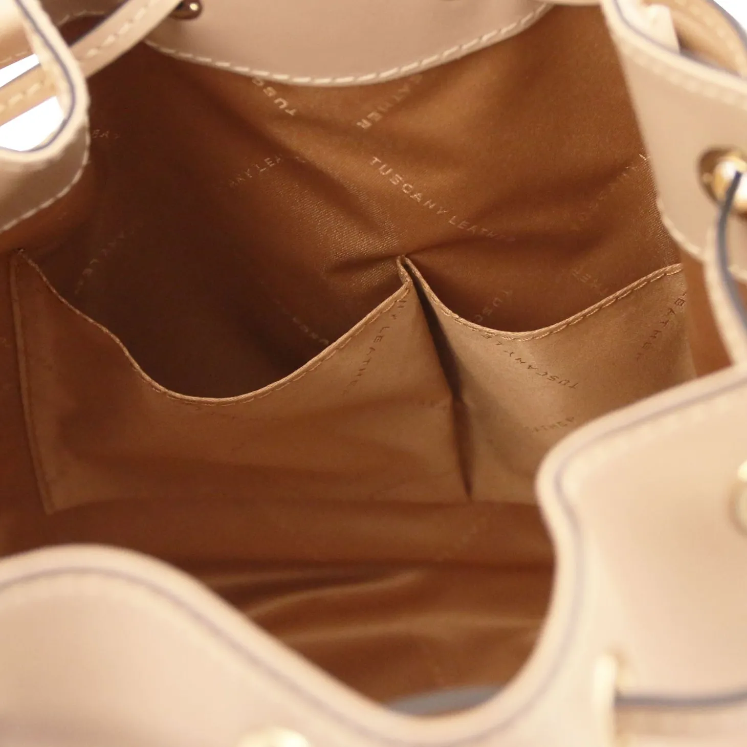Beuteltasche aus Leder