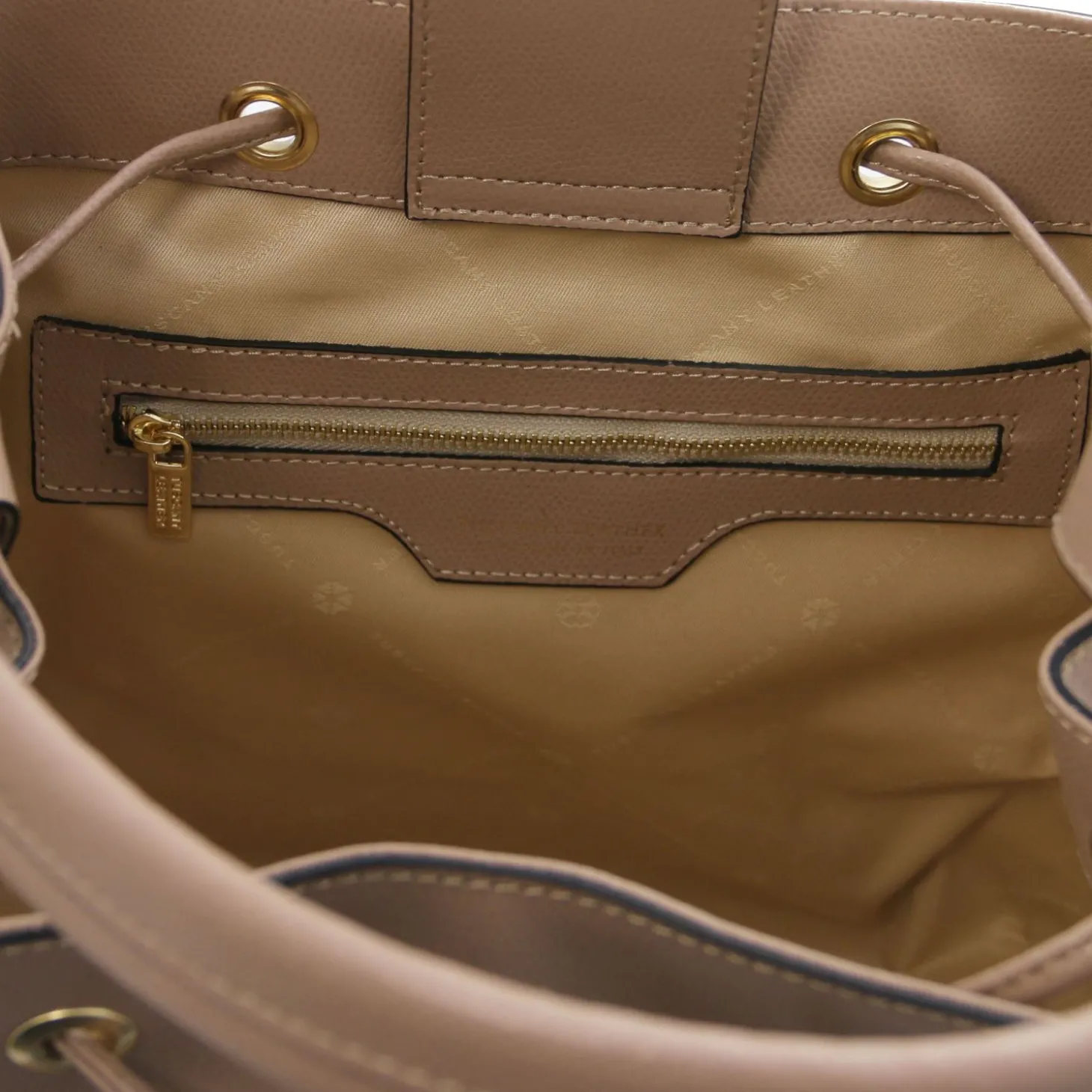 Beuteltasche aus Leder