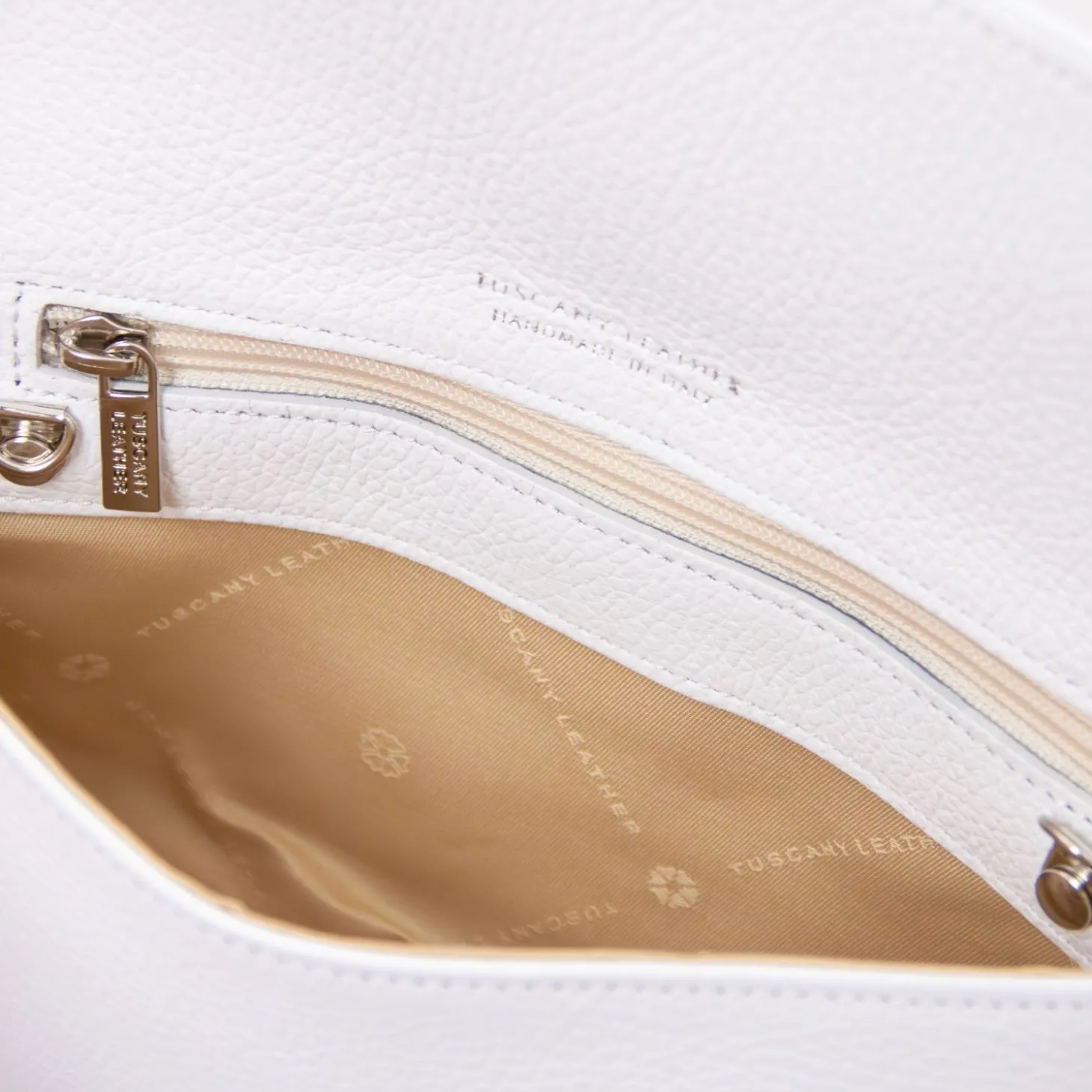 Clutch aus Leder