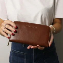 Exklusive Damenbrieftasche aus Leder mit Rundum-Reißverschluss