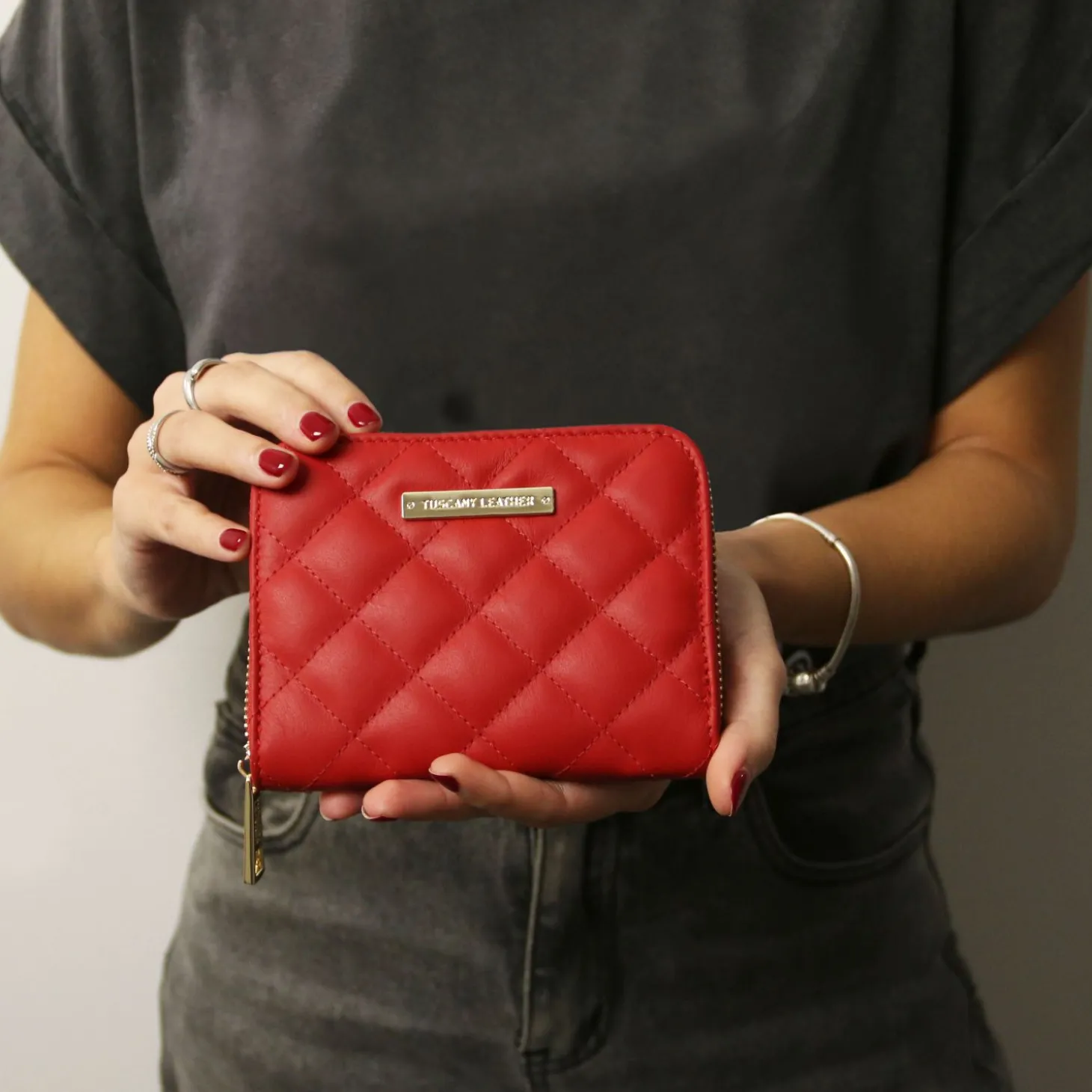 Exklusive Damenbrieftasche aus Weichem Leder mit Rundum-Reißverschluss
