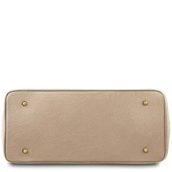 Handtasche aus Leder mit Goldfarbenen Beschläge