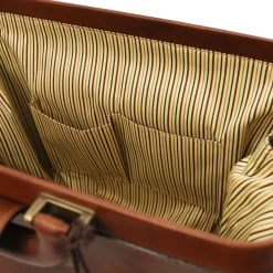 Klassische Doktortasche aus Leder mit Schnalle