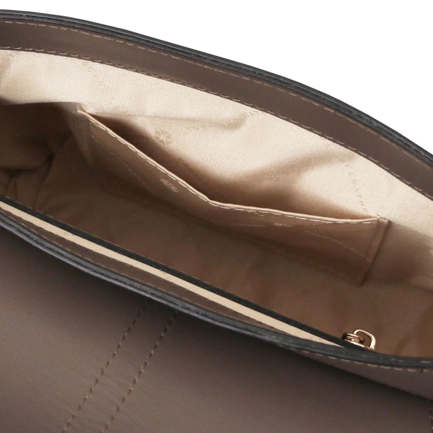 Schultertasche aus Leder