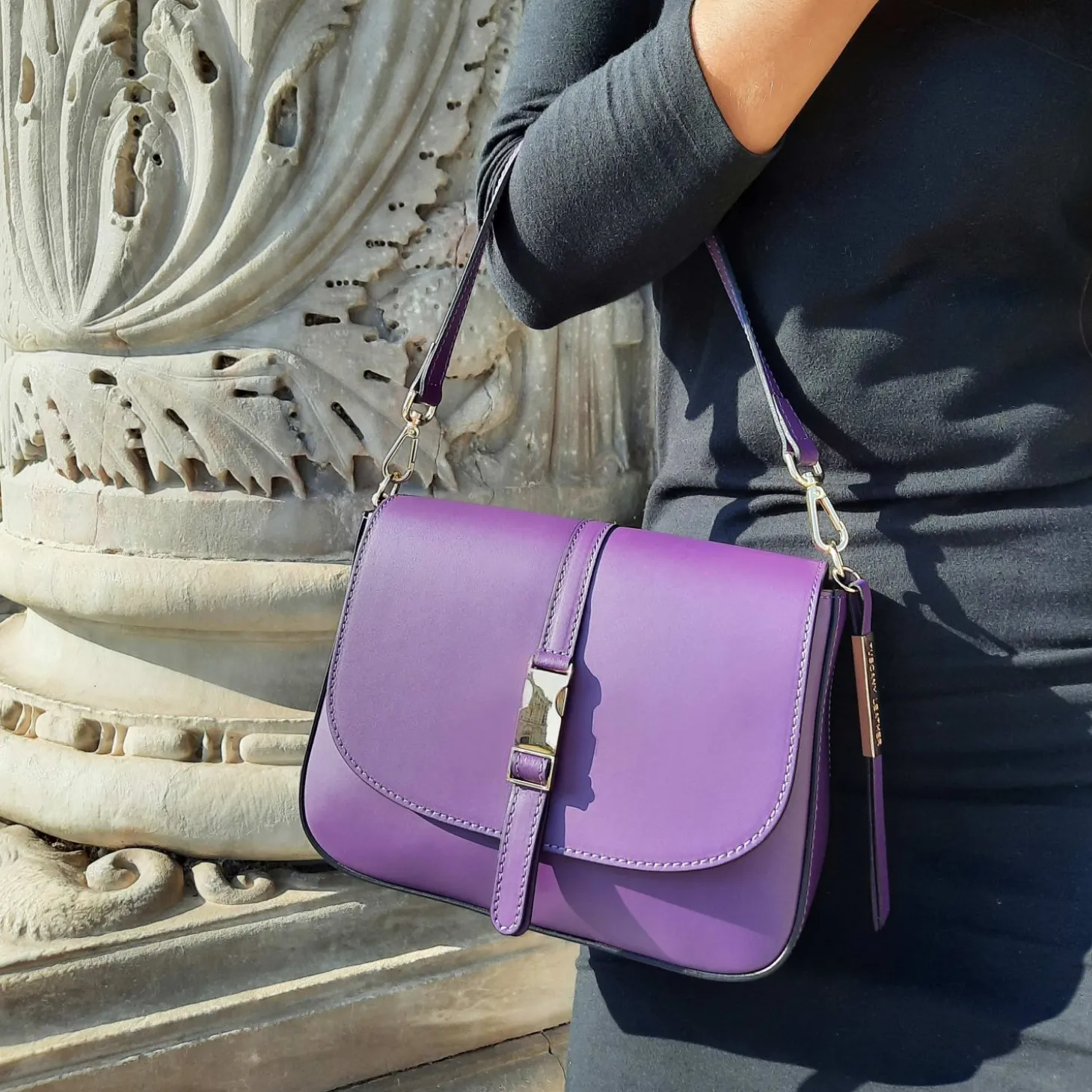 Schultertasche aus Leder