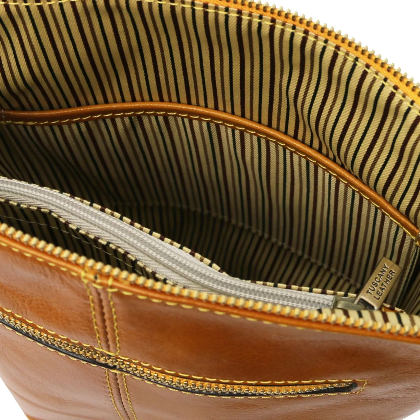 Schultertasche aus Leder
