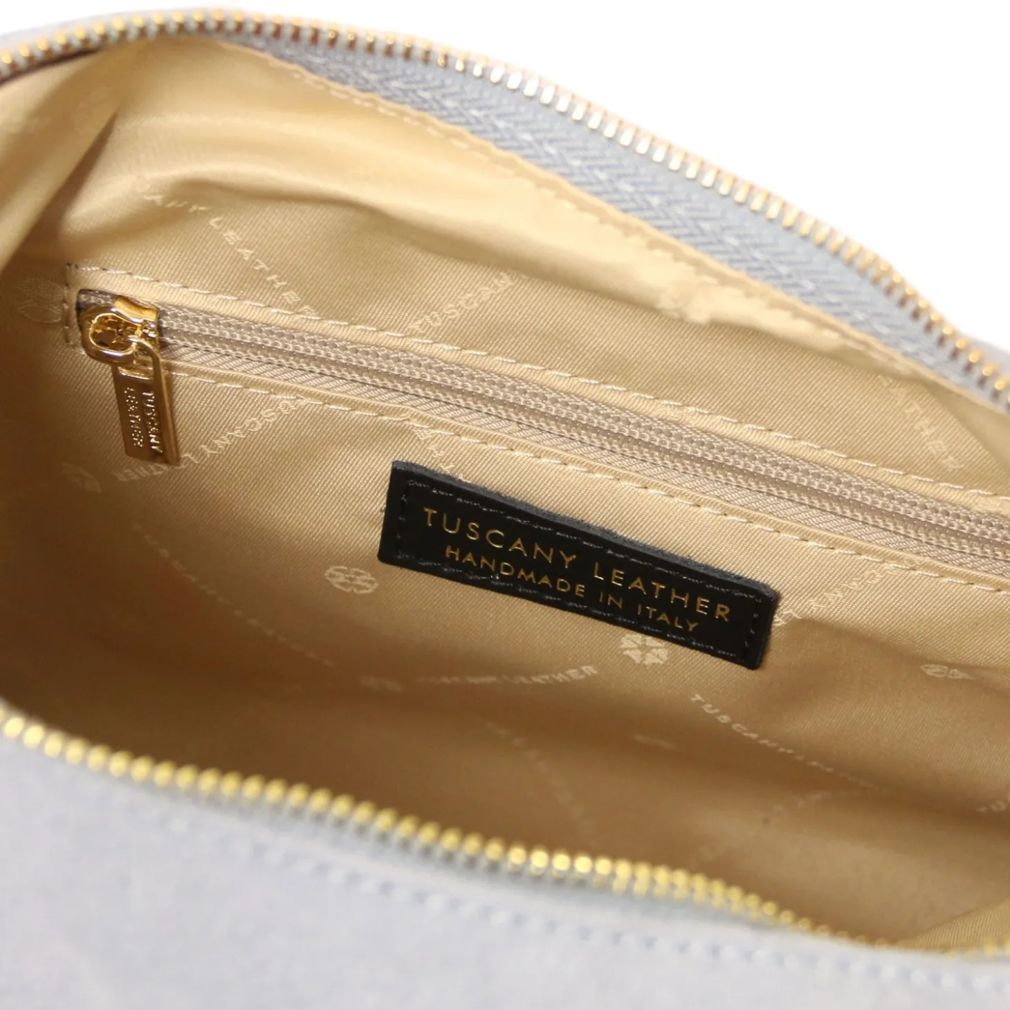Schultertasche aus Wildleder